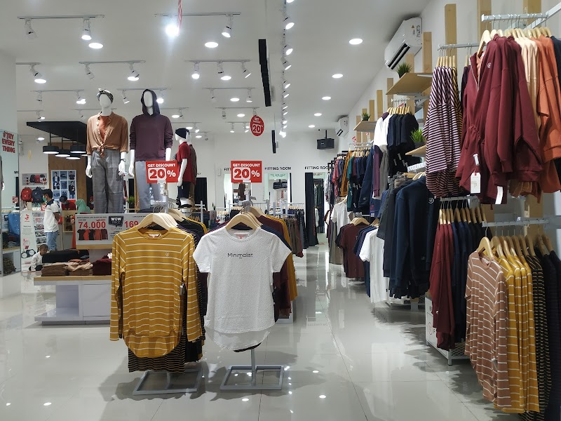 Pojok Berkah: Jantung Berbelanja yang Menyentuh Hati di Jalan Wates